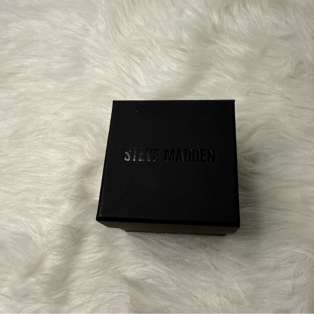 Steve Madden Black Watch Accessories - Picture 4 of 5